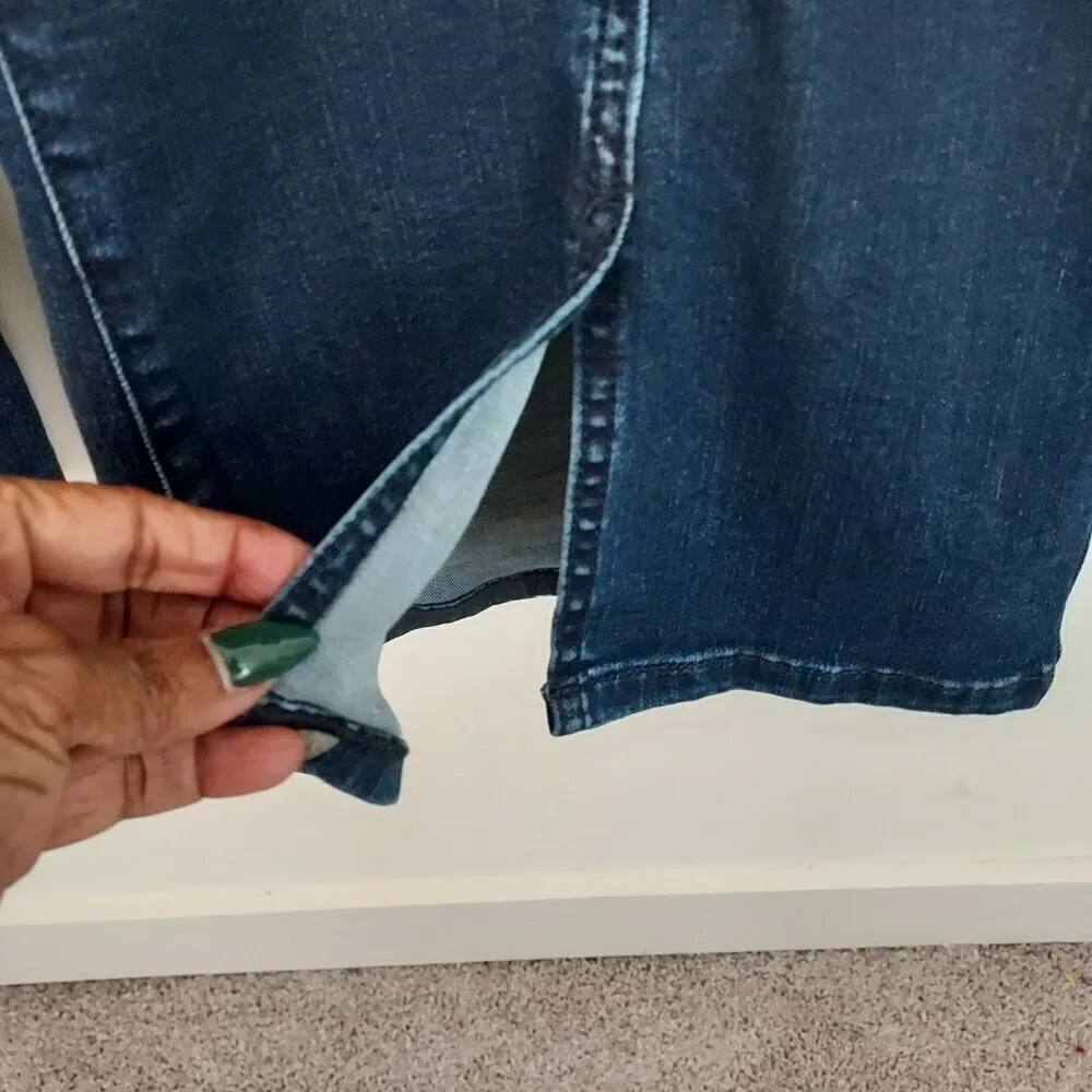 Torrid Bombshell Flare Super Soft High Rise Jeans Size 24T
